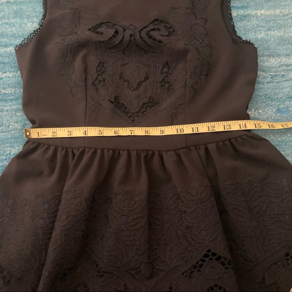 Red Valentino Dress Embroidered Pointelle Detail Sleeveless Black A- Line - Picture 5 of 10